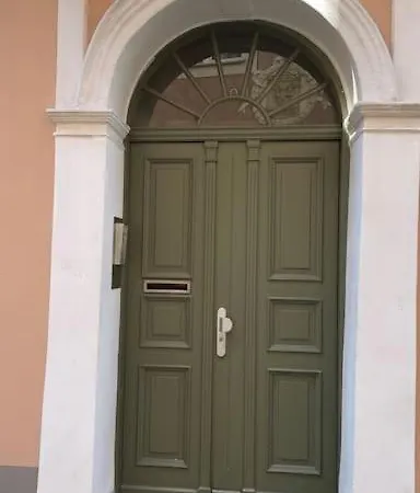 Mansard Studio In The Heart Of Old Town Apartament *